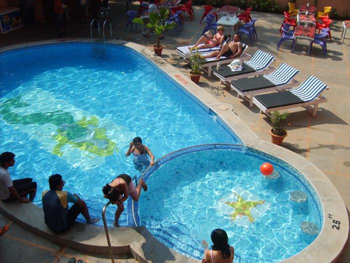 Oyo 7216 Kris Resort Goa Exterior foto