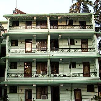 Oyo 7216 Kris Resort Goa Exterior foto